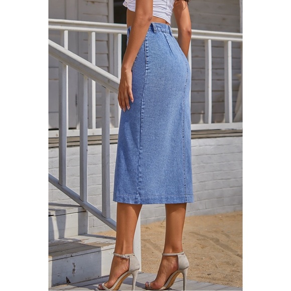 Split Buttoned Denim Skirt - Picture 2 of 6